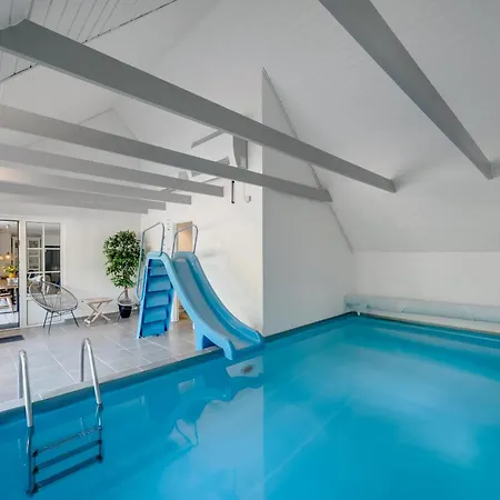 Beautiful Pool House With Enclosed Terrace, Outdoor Hot Tub, Activity Room, Shelter And Fire Pit Semesterbostad Ulfborg