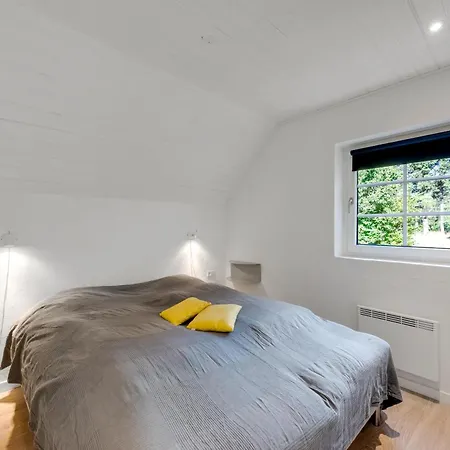 Beautiful Pool House With Enclosed Terrace, Outdoor Hot Tub, Activity Room, Shelter And Fire Pit * Ulfborg