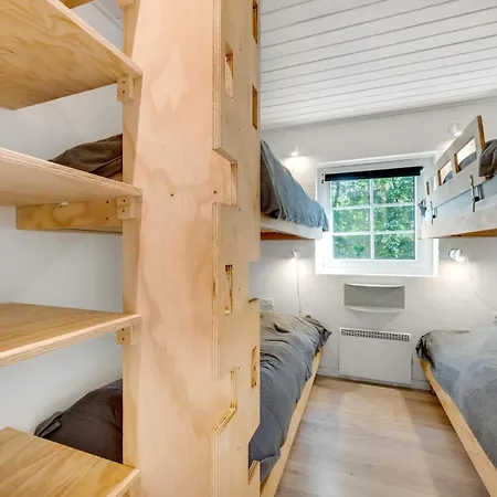 Beautiful Pool House With Enclosed Terrace, Outdoor Hot Tub, Activity Room, Shelter And Fire Pit Semesterbostad Ulfborg